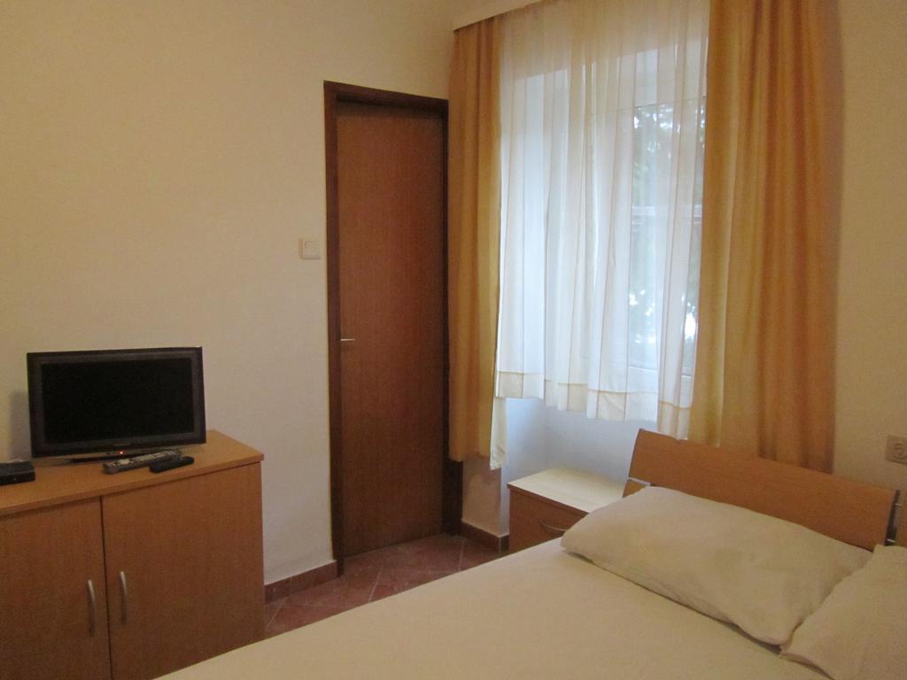 Apartments Ivancic Novi Vinodolski Szoba fotó